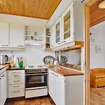 6 Person Holiday Home In Farso 瓦尔普松